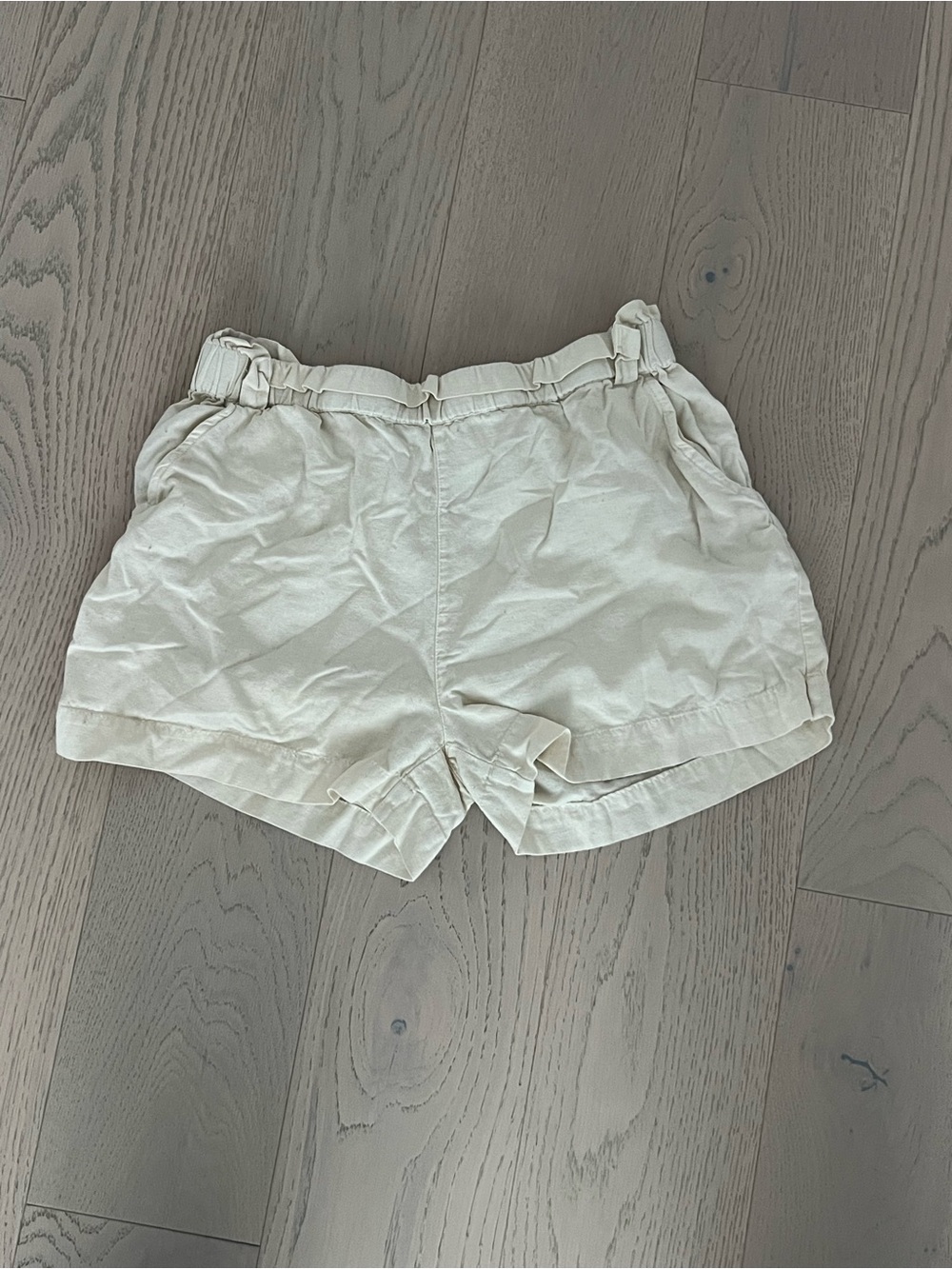 Mango Cream High-Waist Casual Shorts
